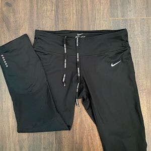Nike dri-fit cropped leggings